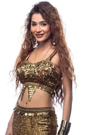 Hamari Adhuri Kahani