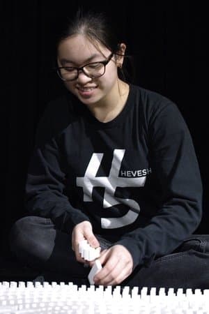 Lily Topples The World