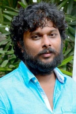 Naduvula Konjam Pakkatha Kaanom