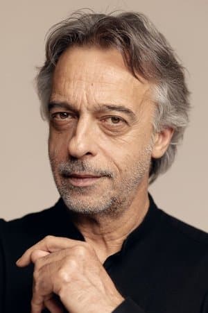 Tomás