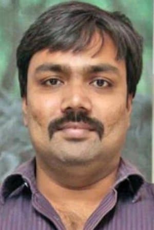 Naduvula Konjam Pakkatha Kaanom