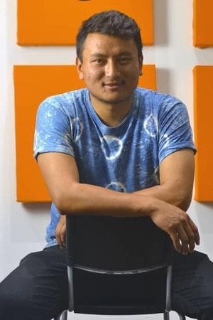 Lunana: A Yak in the Classroom