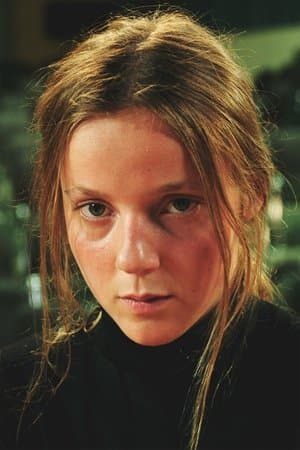 Sarah Plays a Werewolf