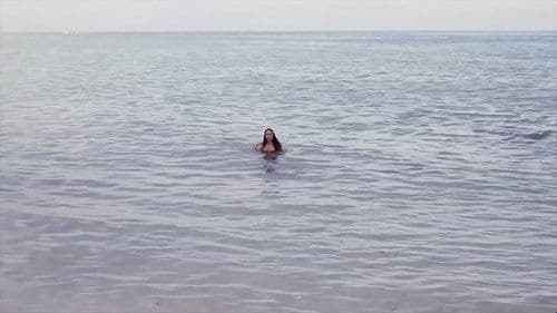Hot Beach Babe Aims to Please