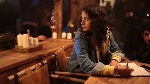 Üç Harflilerin Musallat Olduğu Büyülü Konakta Ruh Çağıran Gençlerin Hazin Hikayesi
