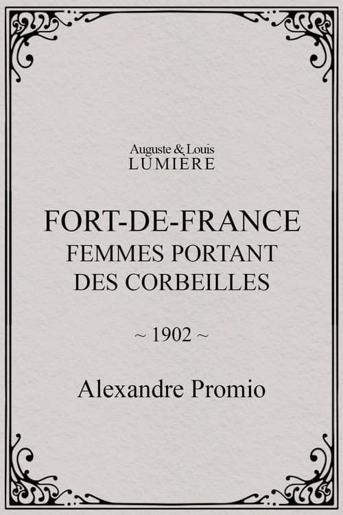 Fort-de-France : femmes portant des corbeilles